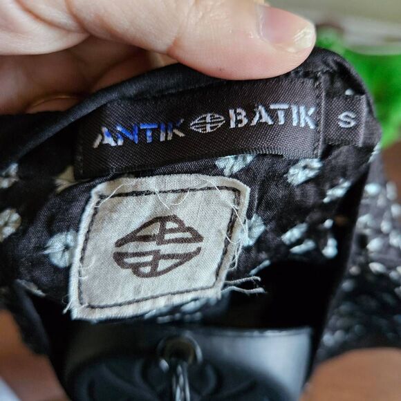 Antik Batik Chacha Tee Silk Top - Picture 8 of 8